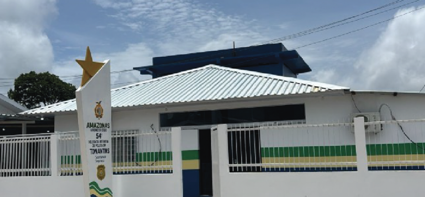 A Polícia Civil do Amazonas (PC-AM), por meio da 54ª Delegacia Interativa de Polícia (DIP) de Tonantins (a 865 quilômetros de Manaus), prendeu em flagrante, na noite de domingo (24), um homem, de 33 anos, por lesão corporal no âmbito da violência doméstica contra sua companheira, de 25 anos. A prisão foi realizada no bairro São Francisco, naquele município