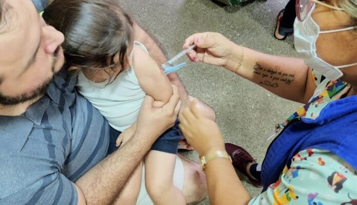 O Amazonas realiza neste sábado (18) o Dia D da campanha de multivacinação. A iniciativa faz parte de uma mobilização nacional coordenada, no estado...