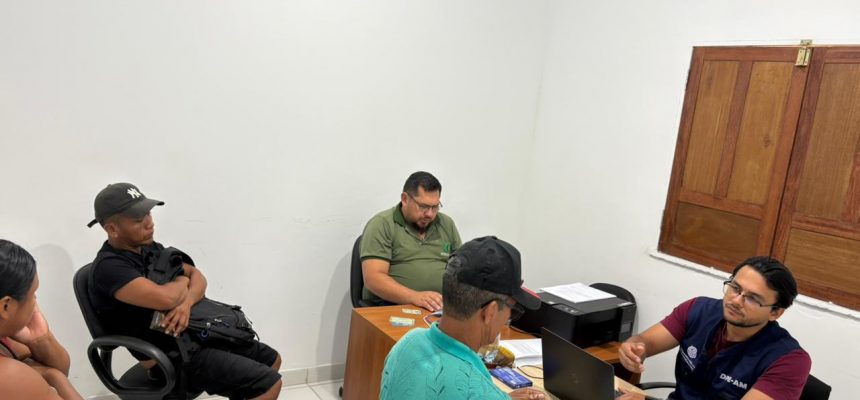 A Defensoria Pública do Estado do Amazonas (DPE-AM) deu início nesta segunda-feira (25) a um mutirão de atendimentos jurídicos no município de Tonantins, distante 865 km de Manaus. A ação acontece no Fórum de Justiça, localizado na rua Alexandre Santos, bairro Centro, das 8h às 14h, e segue até o dia 28 de novembro.